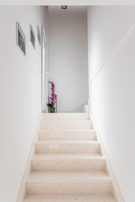 Holiday Home Marina-Renovated House In City Center Rogoznica  Buitenkant foto