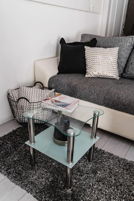 Holiday Home Marina-Renovated House In City Center Rogoznica  Buitenkant foto