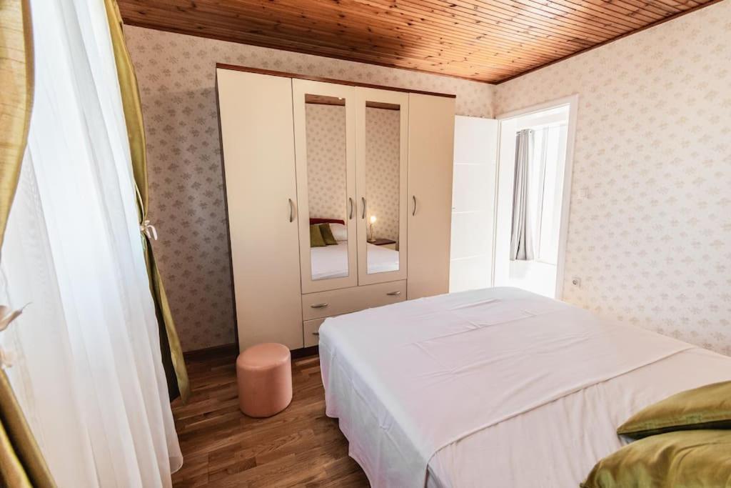 Holiday Home Marina-Renovated House In City Center Rogoznica  Buitenkant foto